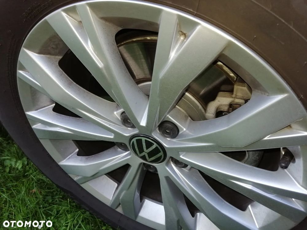 Volkswagen Tiguan - 17