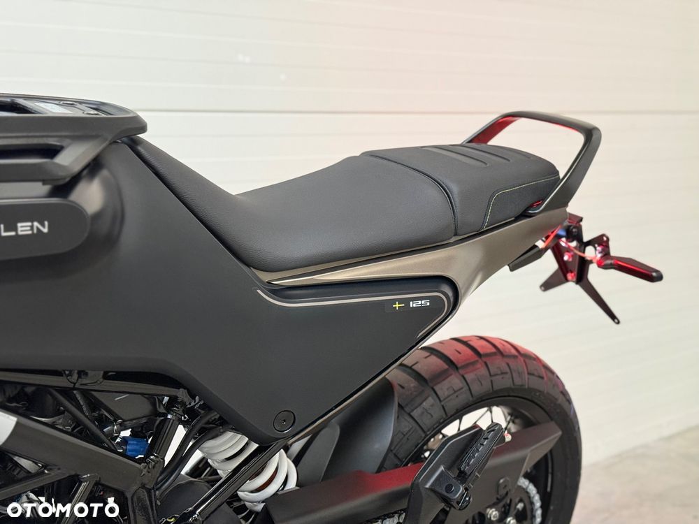 Husqvarna Svartpilen - 36