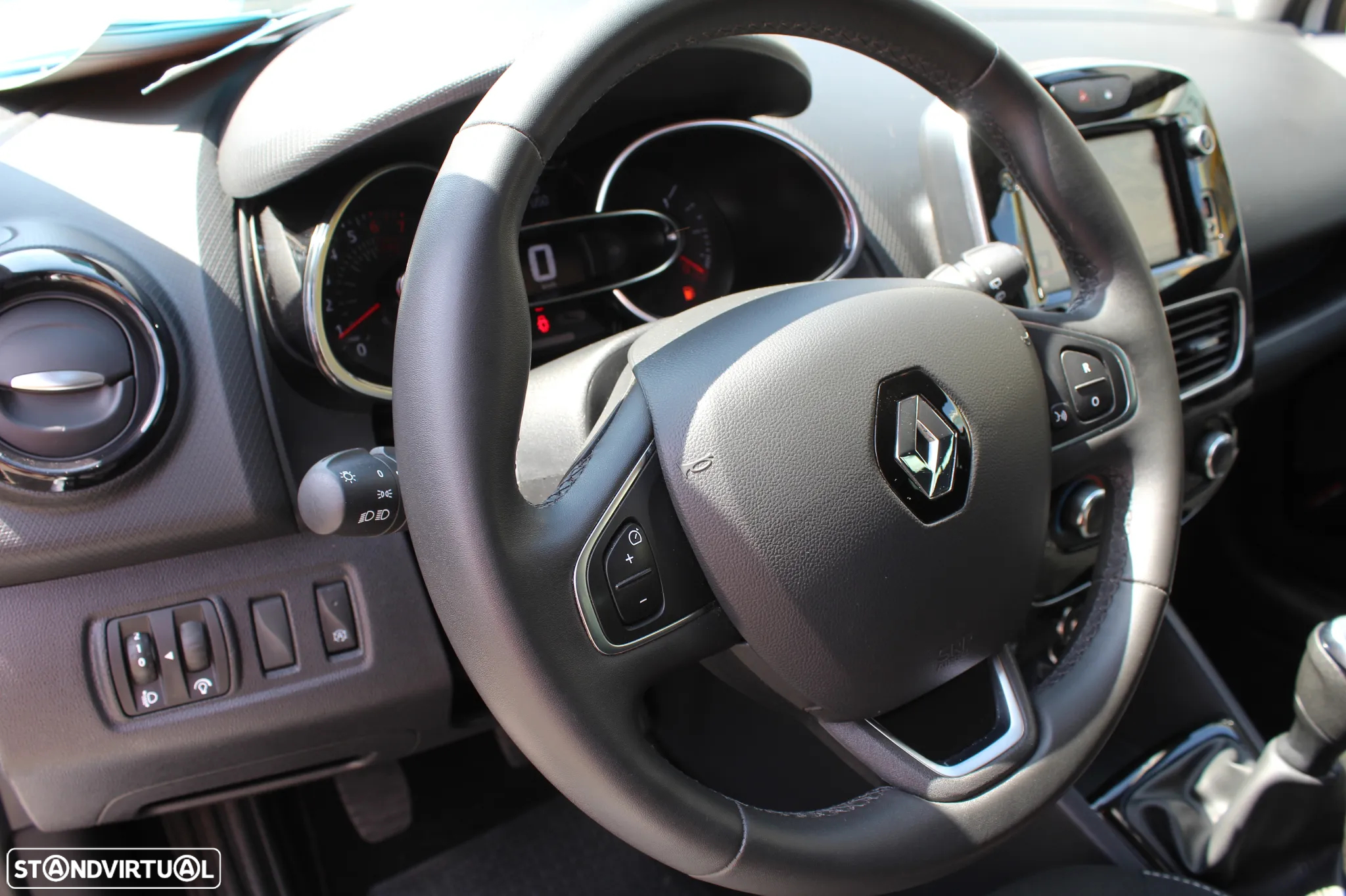 Renault Clio 0.9 TCe Limited - 14