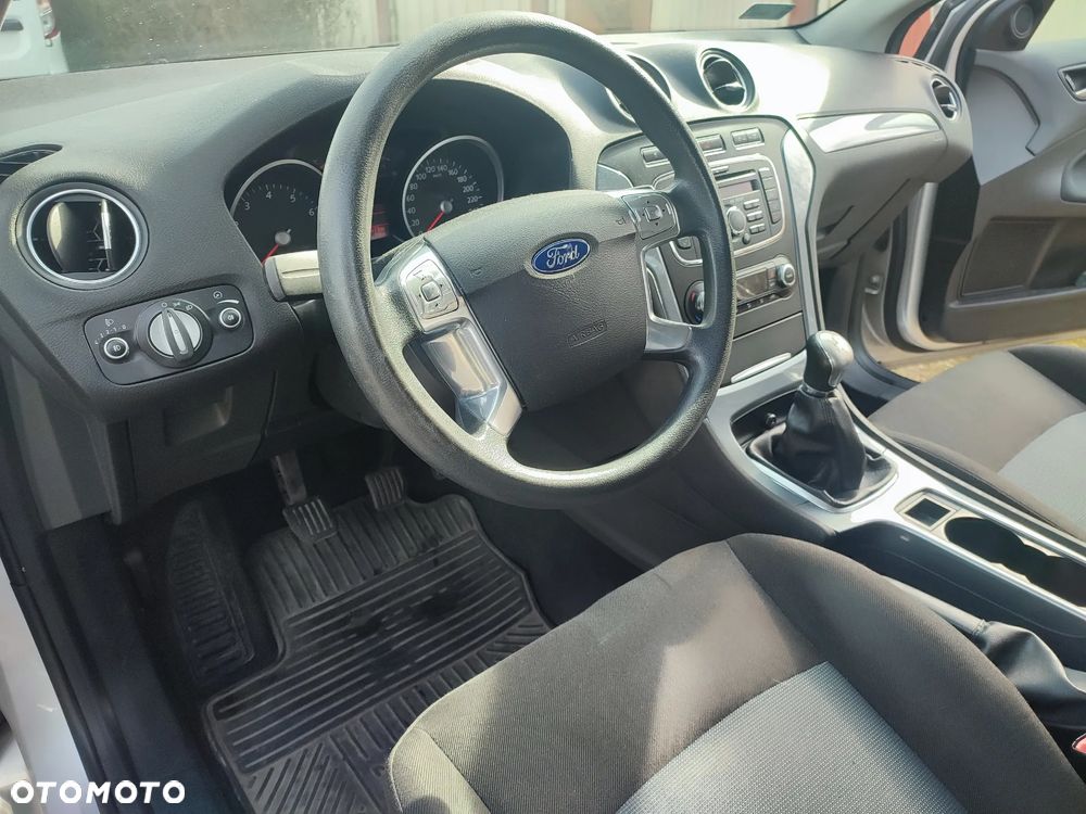 Ford Mondeo - 9