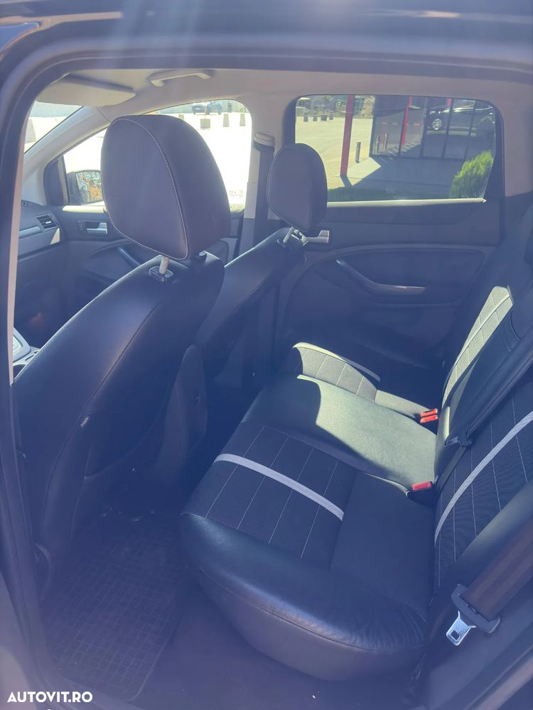 Ford Kuga - 8