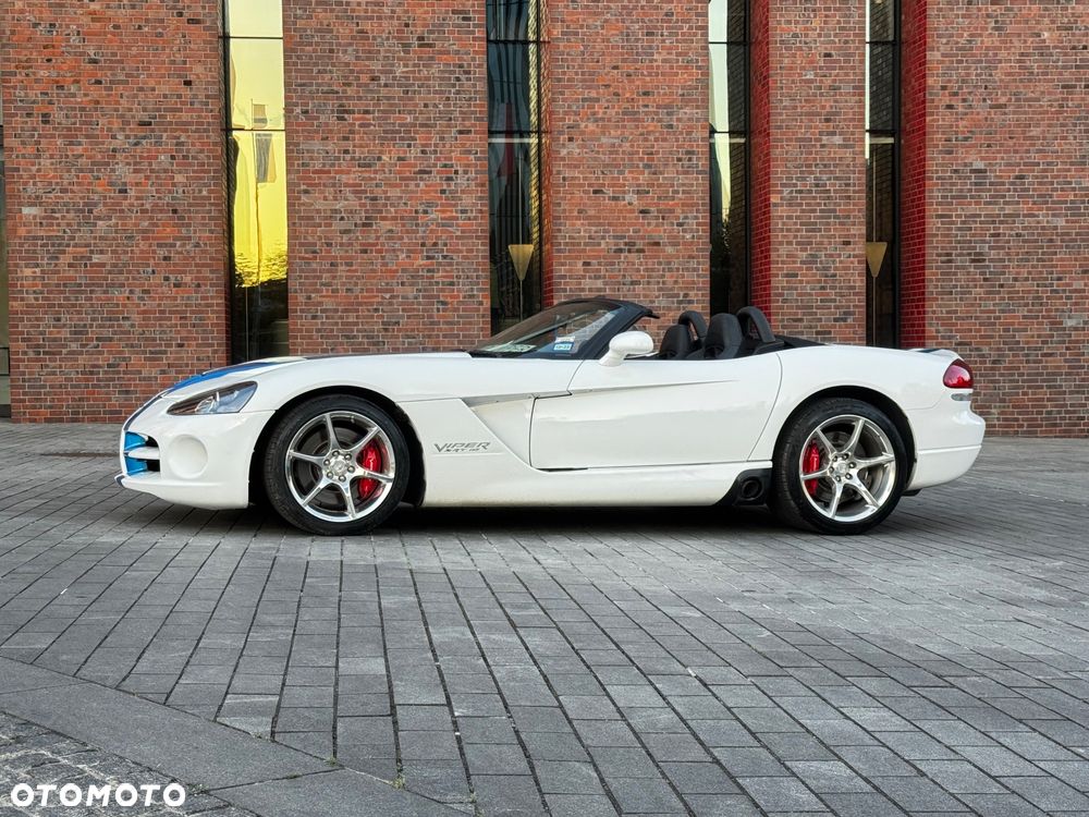 Dodge Viper - 8