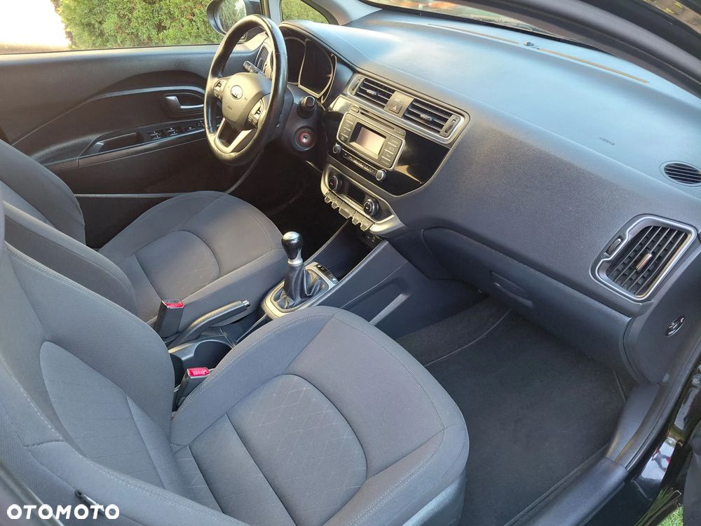 Kia Rio - 20