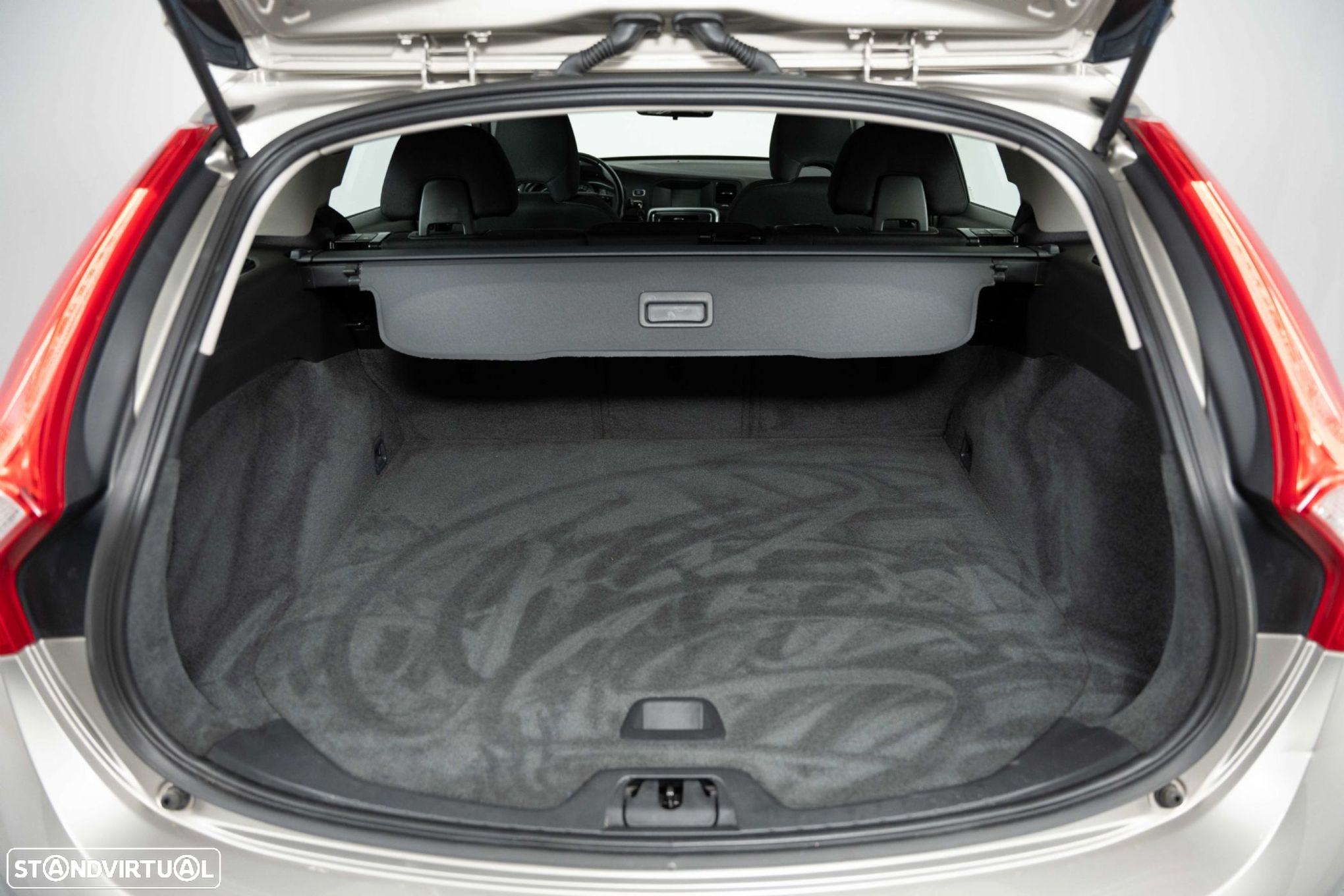 Volvo V60 2.0 D4 Kinetic - 12