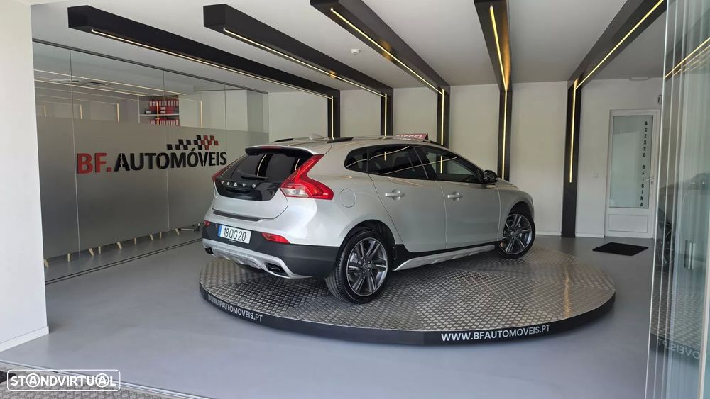 Volvo V40 Cross Country 1.6 D2 Summum - 5