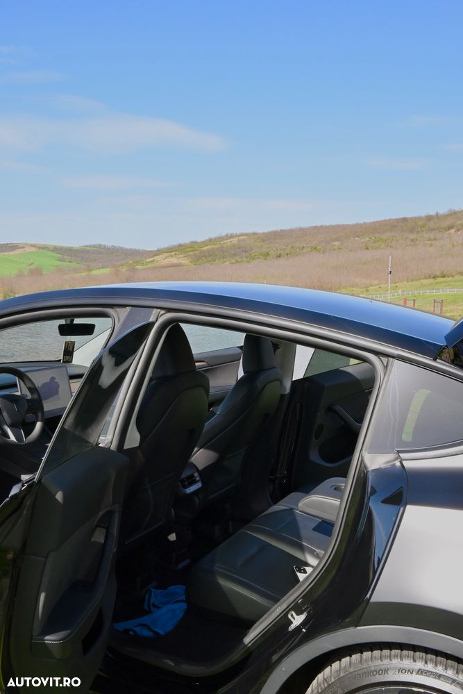 Tesla Model Y Performance - 13