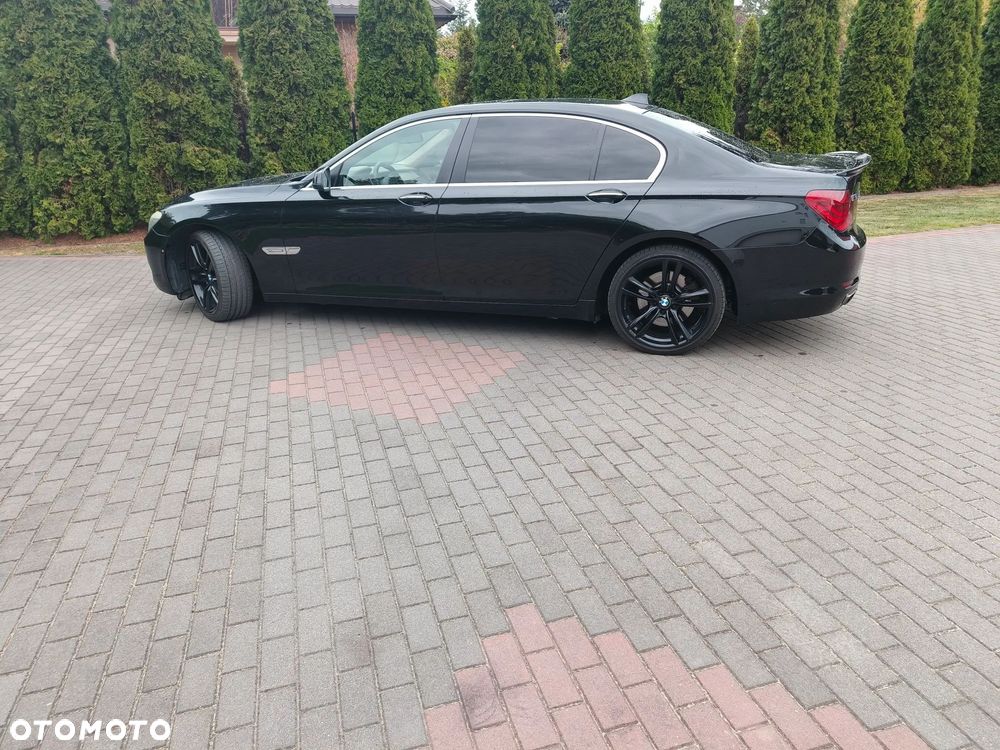 BMW Seria 7 740i L - 5
