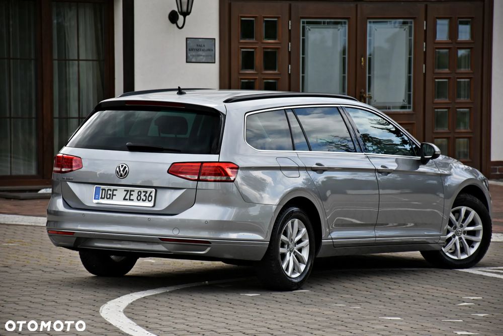 Volkswagen Passat 2.0 TDI SCR DSG Comfortline - 22