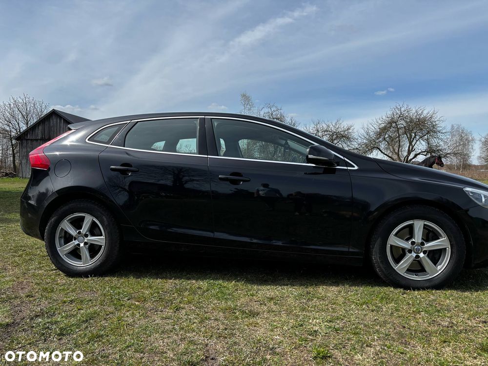 Volvo V40 D4 Momentum - 8