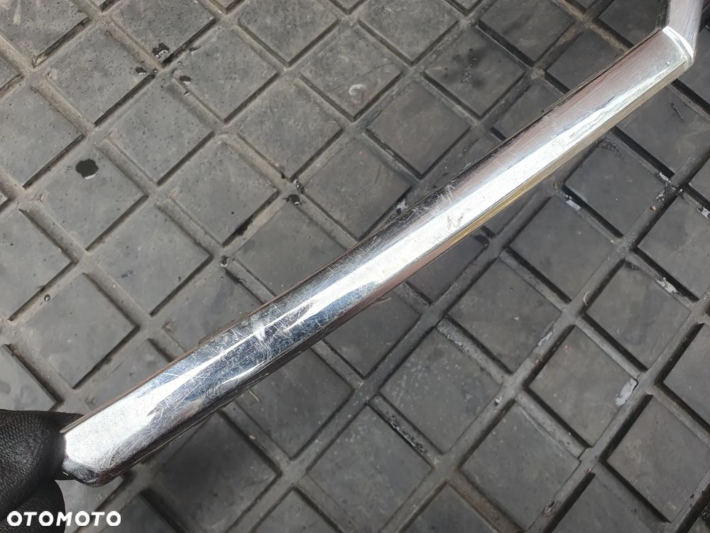 EMBLEMAT GRILL CITROEN C4 09-12 9684731077 - 2