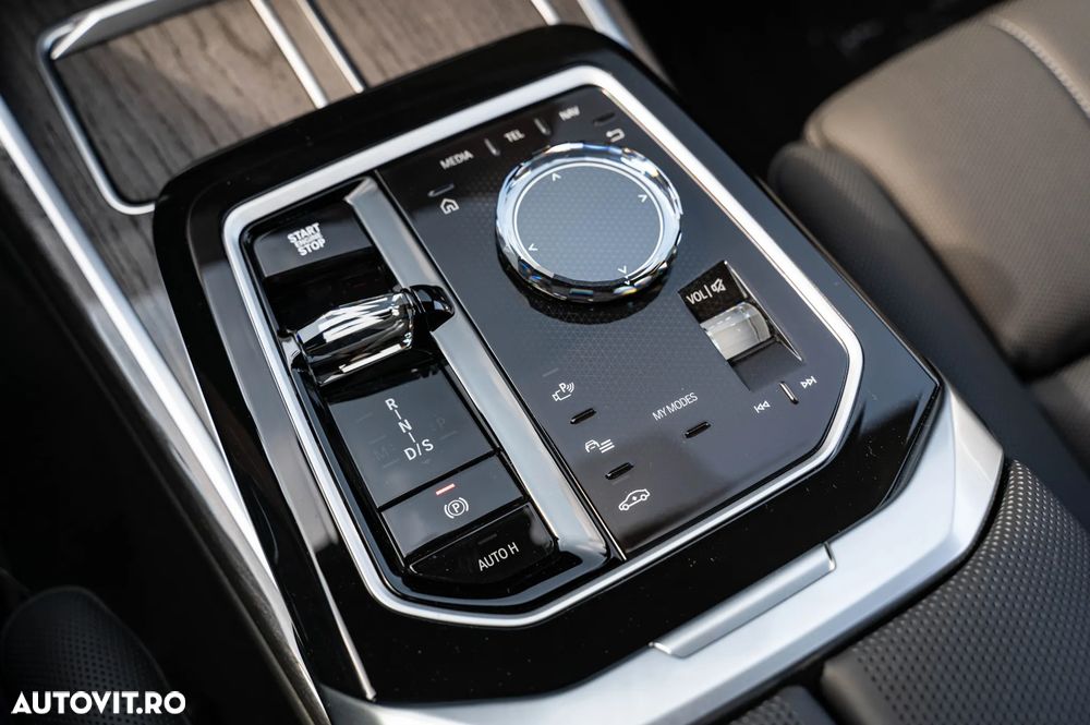 BMW Seria 7 - 29