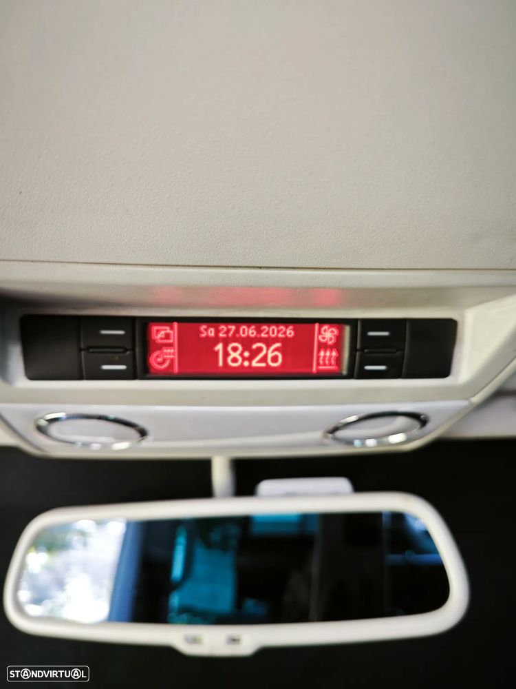 VW Multivan - 16