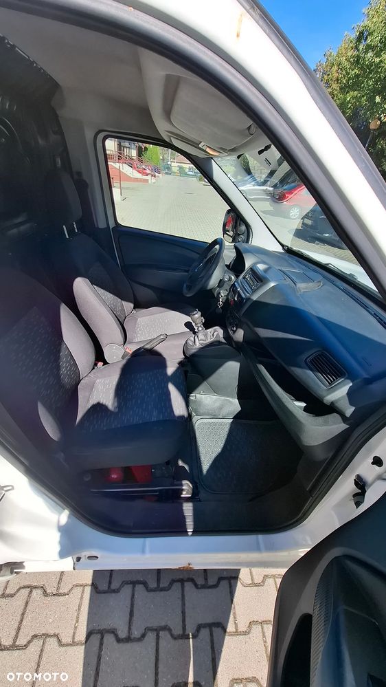 Opel Combo - 12