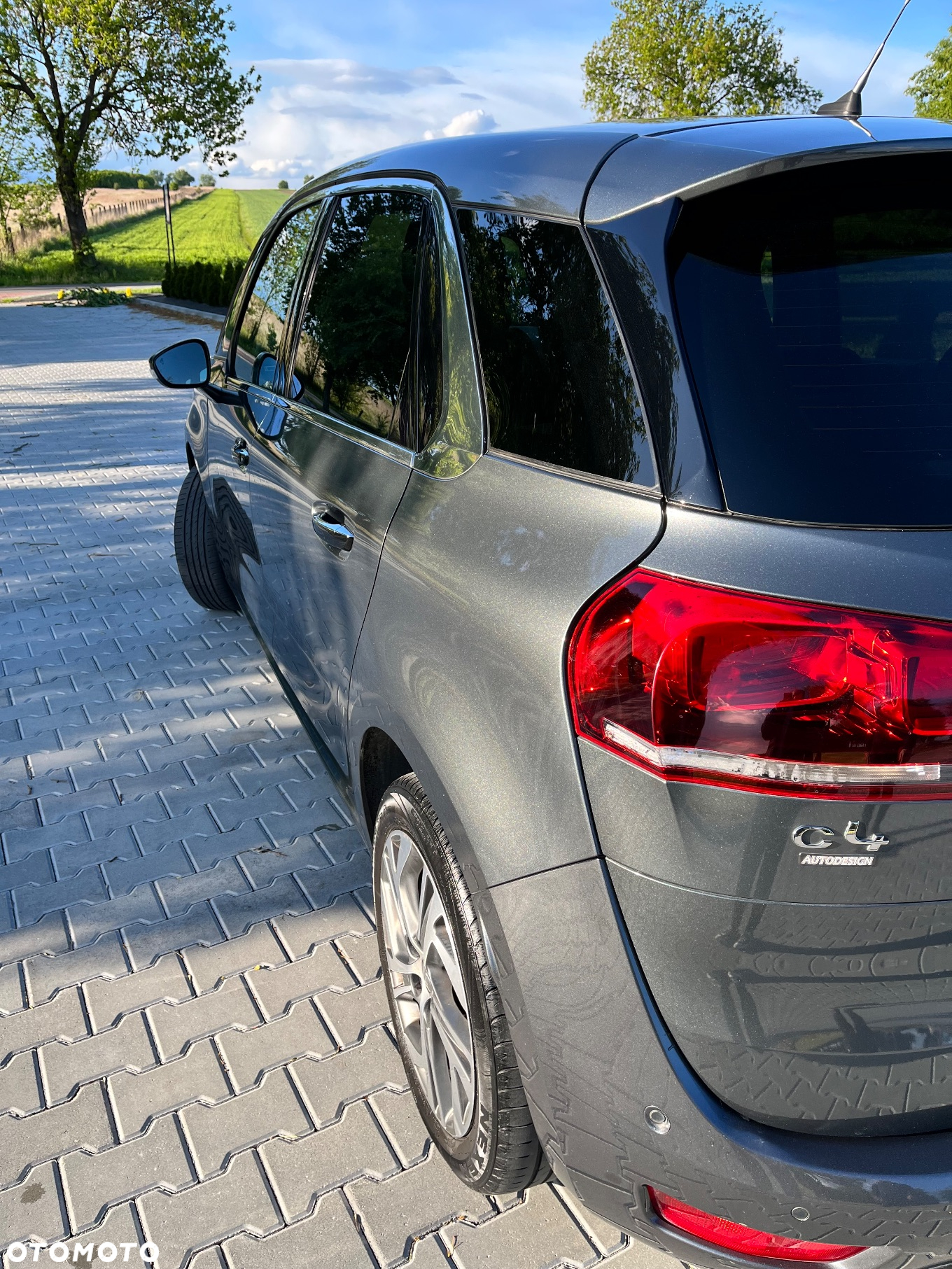 Citroën C4 Picasso e-HDi 115 Intensive - 4