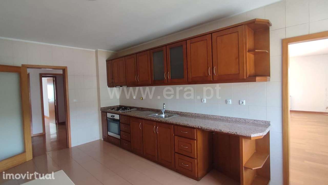 Apartamento T4 nas Termas de São Vicente, Penafiel - Grande imagem: 2/13