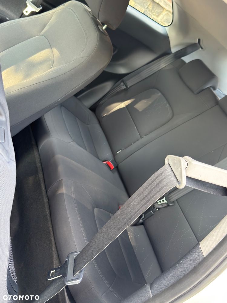 Kia Rio 1.2 Attract - 13