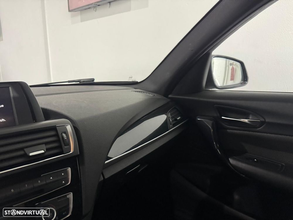 BMW 116 d Pack M - 13