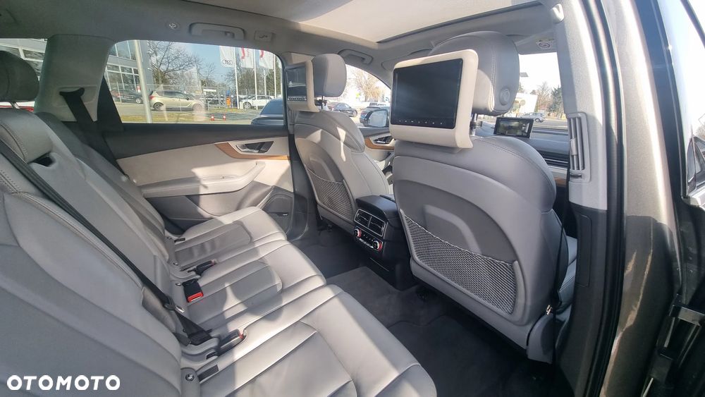 Audi Q7 - 16