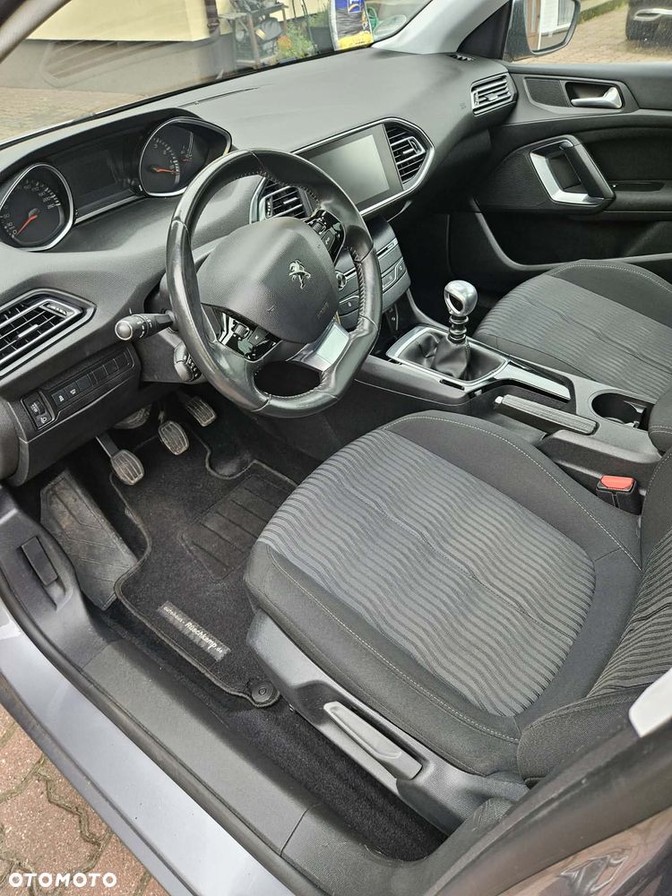 Peugeot 308 130 e-THP Stop & Start Active - 6