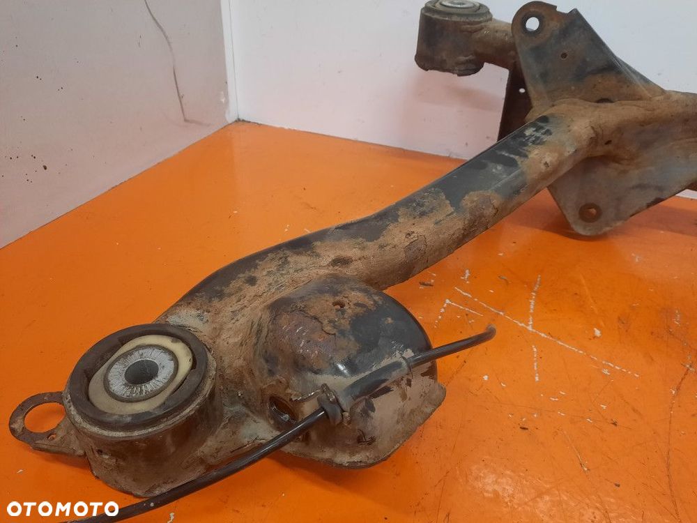 AUDI A4 B6 00-05 SEDAN SANKI BELKA ZAWIESZENIA TYŁ  ALT - 8