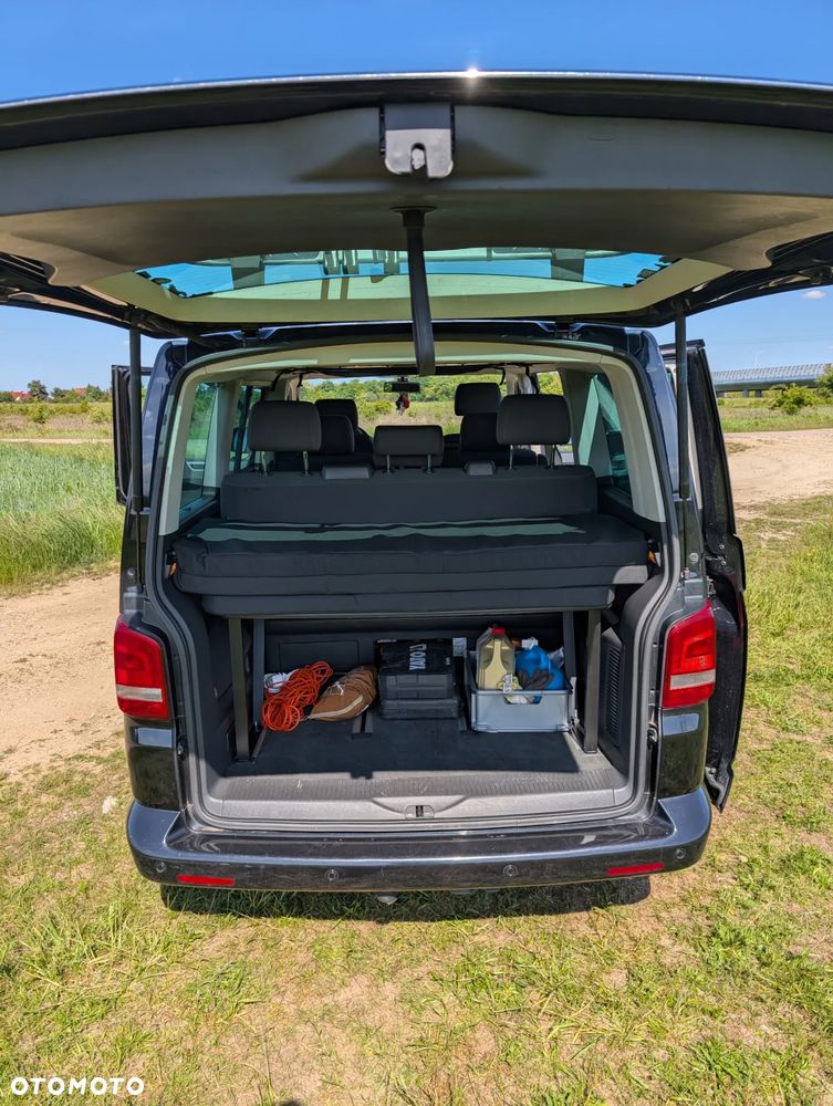 Volkswagen Multivan - 11