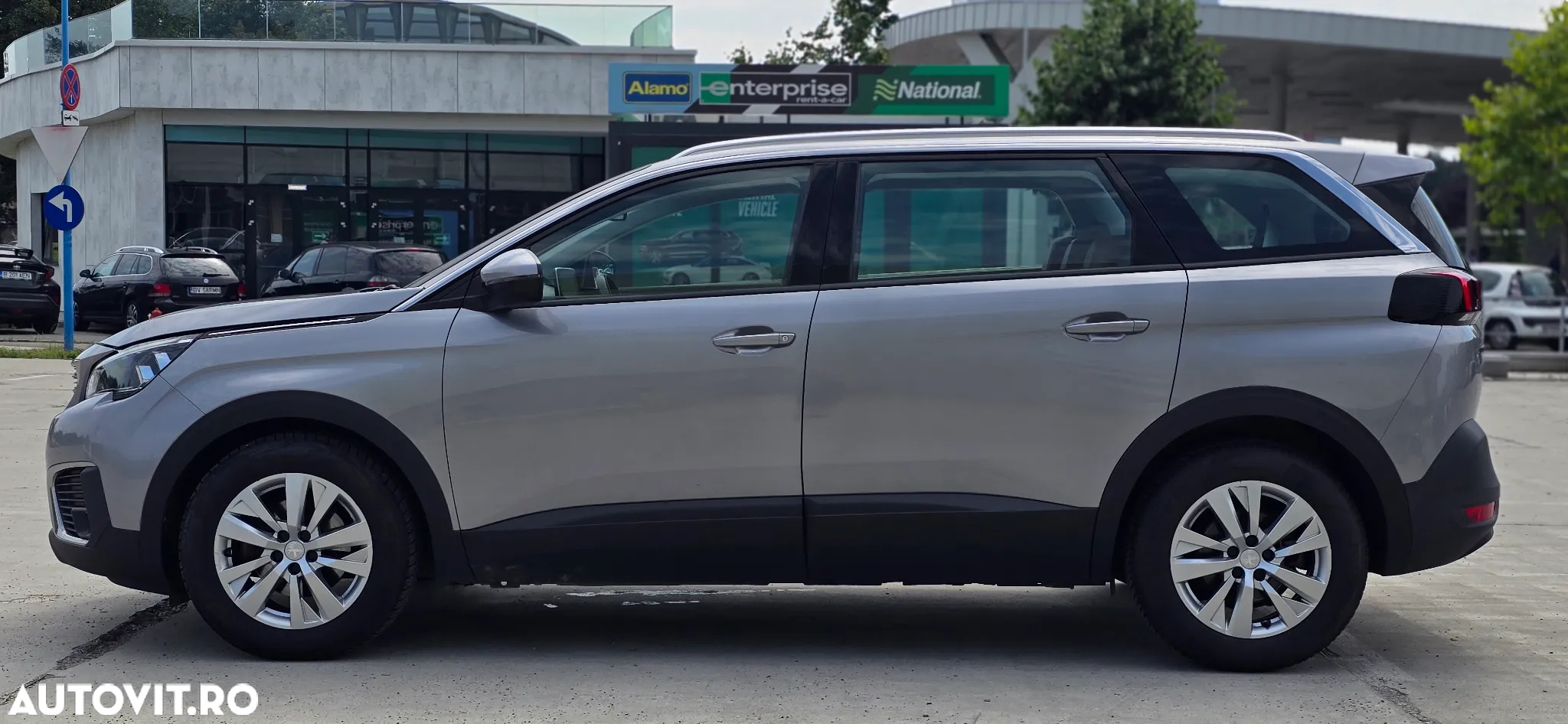 Peugeot 5008 1.2 Puretech Turbo s&s Active - 23