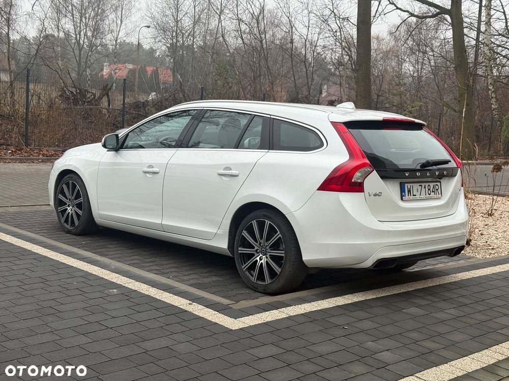 Volvo V60 T5 Geartronic Momentum - 5