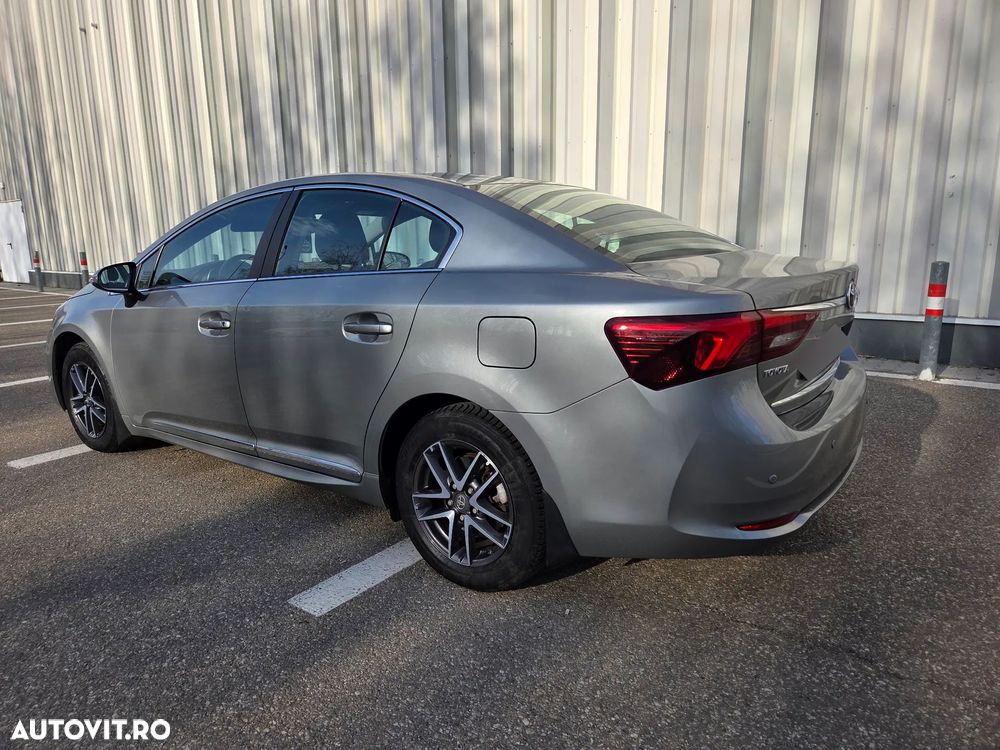 Toyota Avensis 1.8 Multidrive S Executive - 6