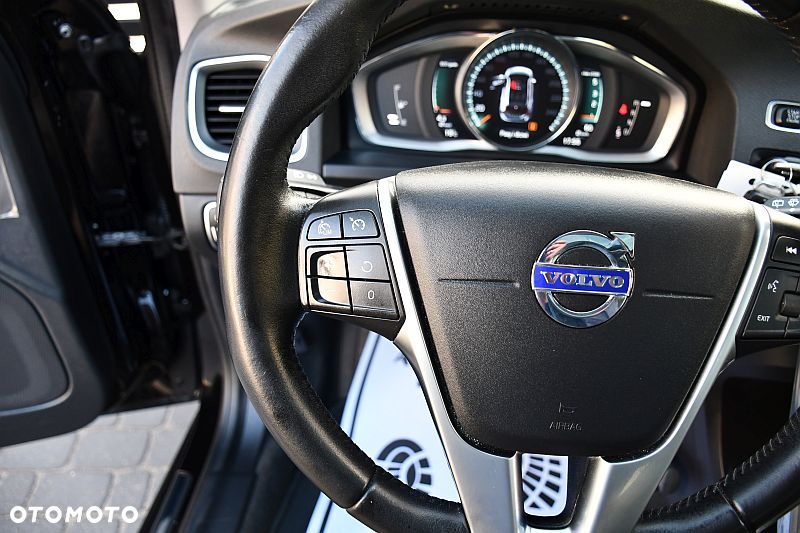 Volvo V60 Cross Country D4 Geartronic Summum - 17