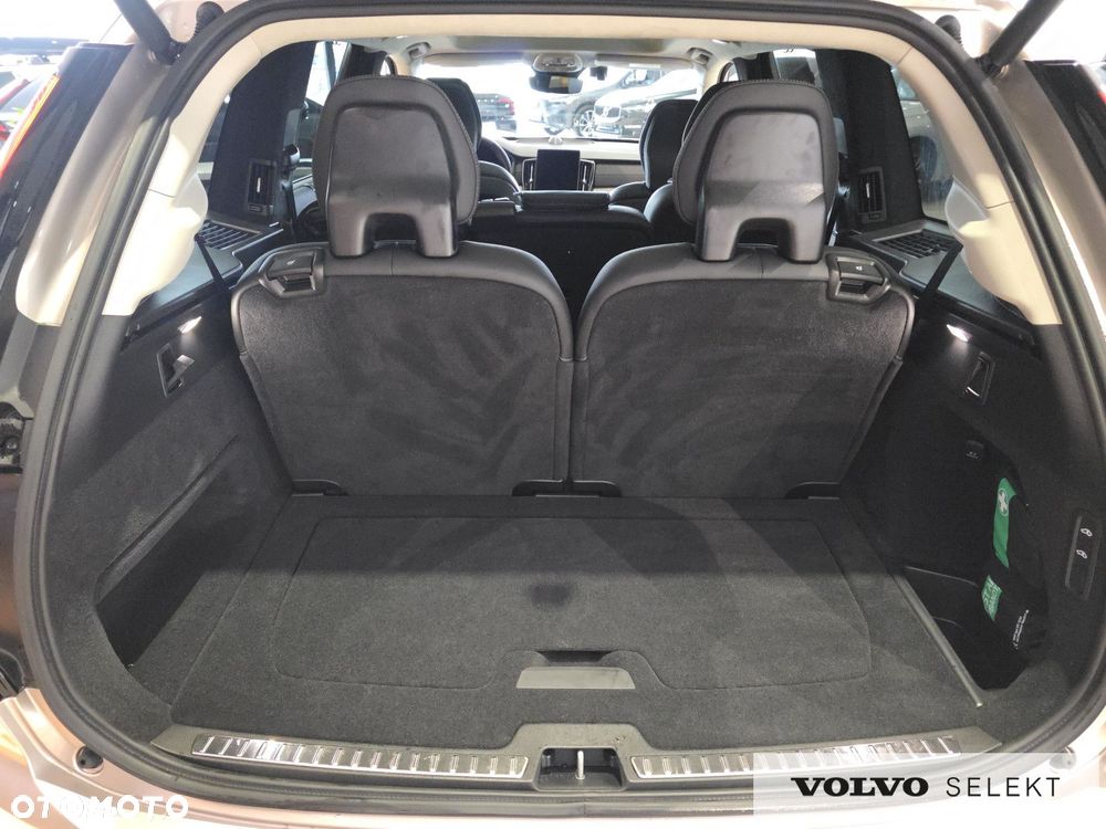 Volvo XC 90 - 36