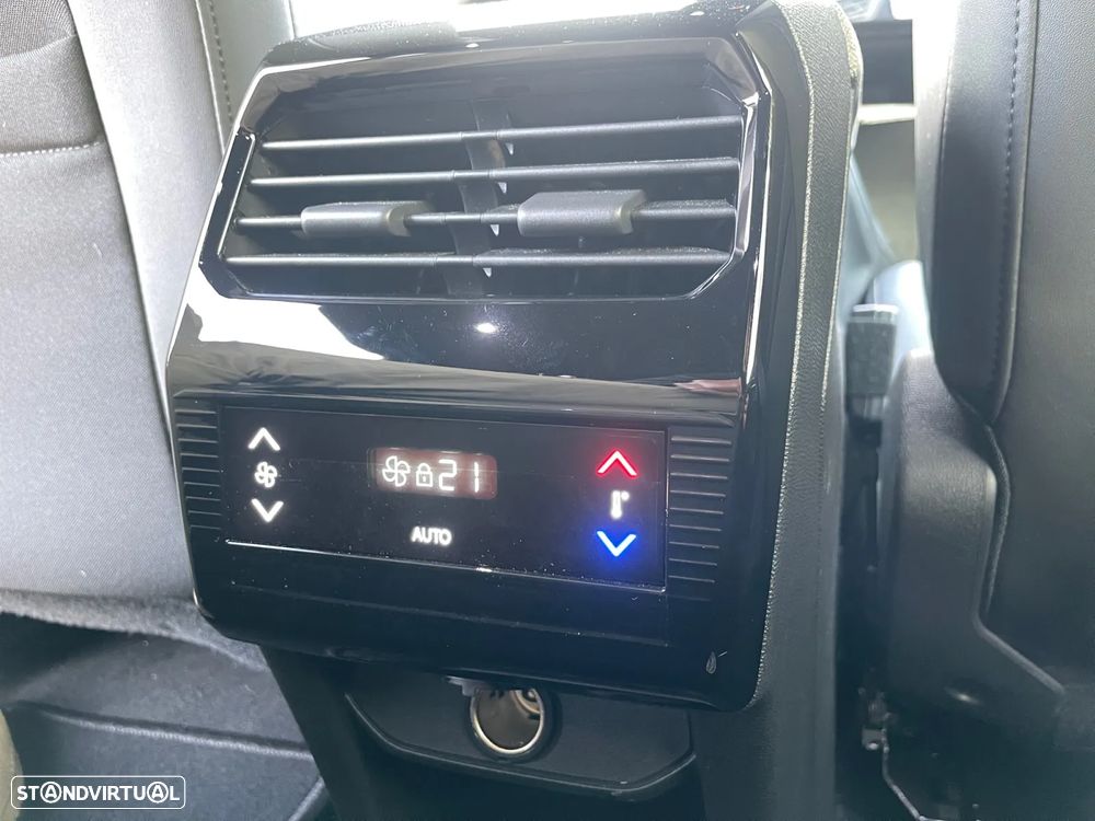 Peugeot 5008 1.2 Hybrid Allure e-DCS6 - 18