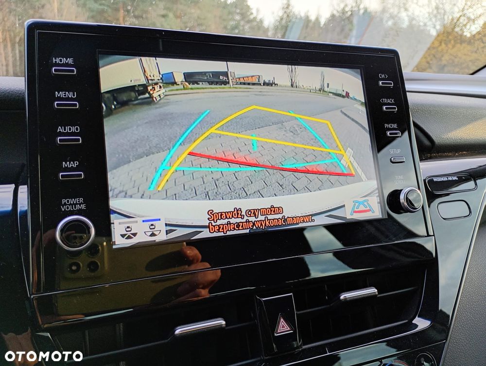 Toyota Camry 2.5 Hybrid Executive CVT - 19