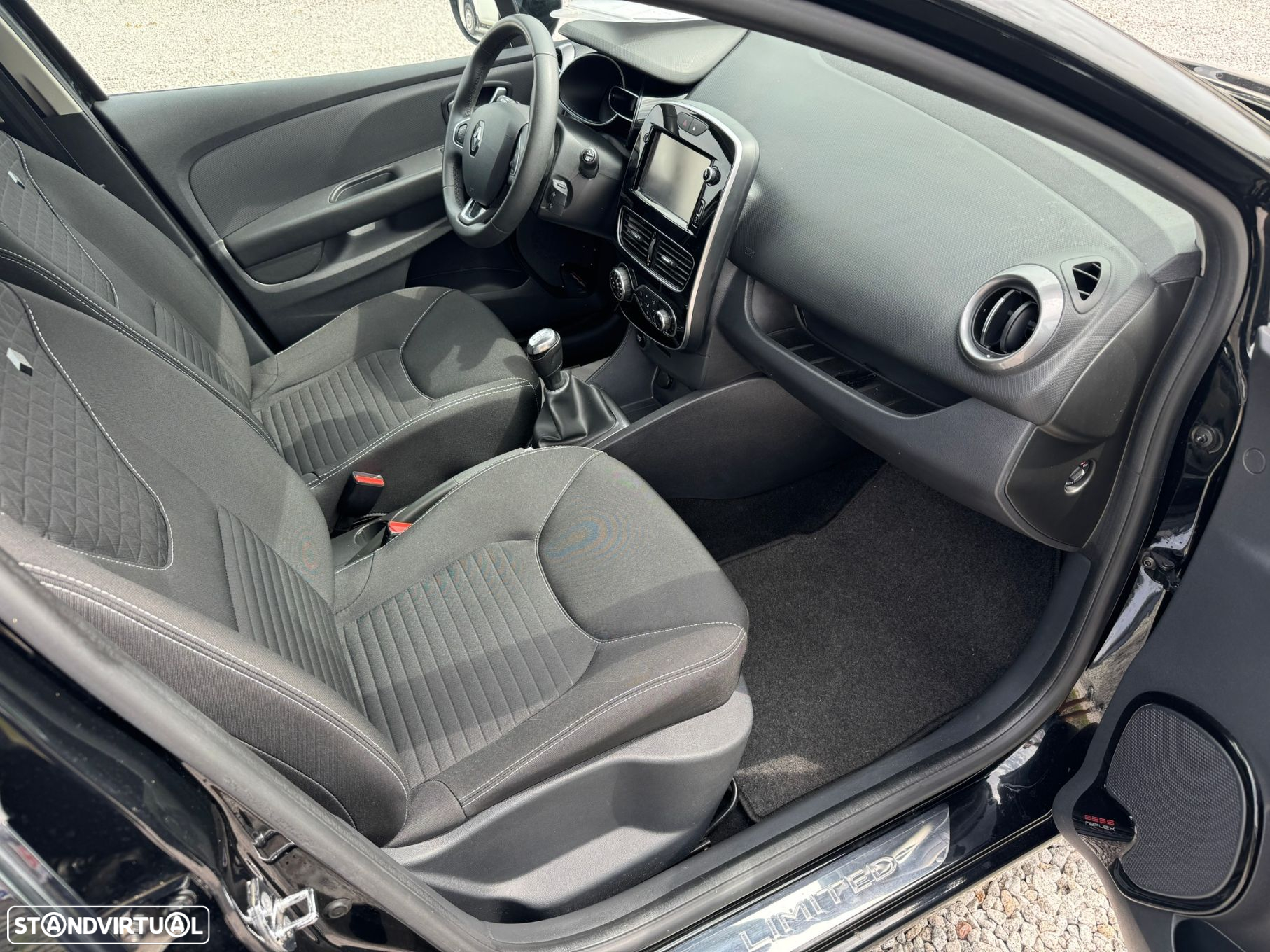 Renault Clio 0.9 TCe Limited Edition - 10