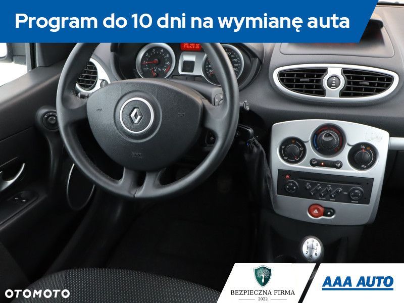 Renault Clio - 9