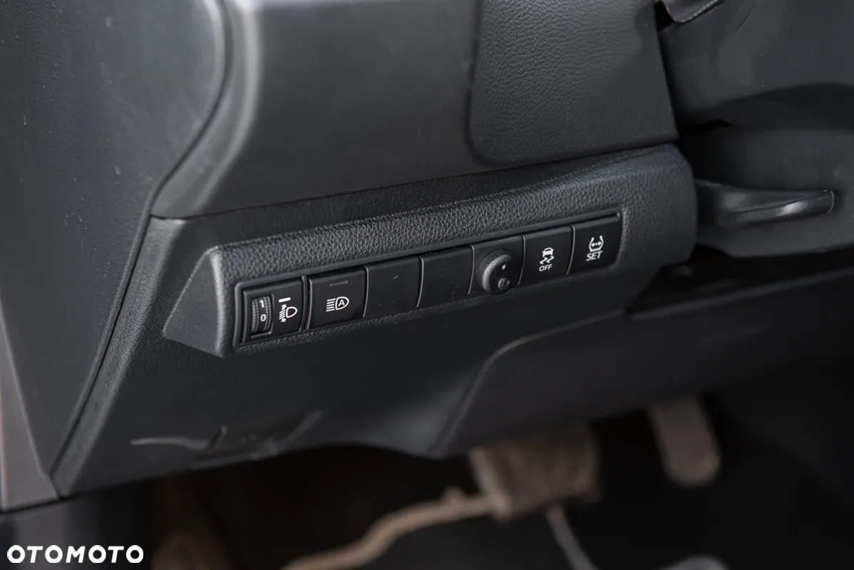 Toyota Corolla 1.8 Hybrid Executive - 18