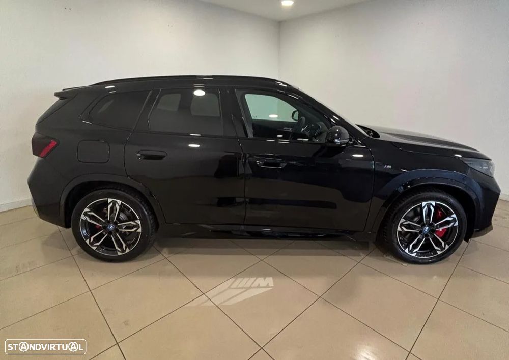 BMW iX1 eDrive20 Pack Desportivo M Pro - 2