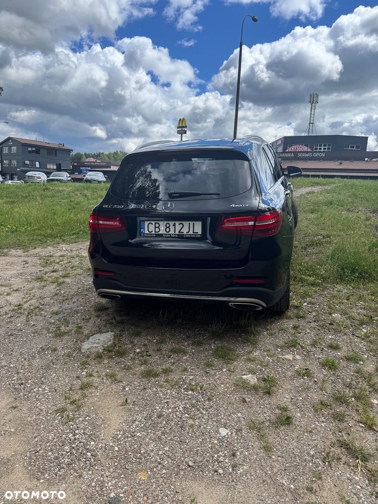 Mercedes-Benz GLC - 12