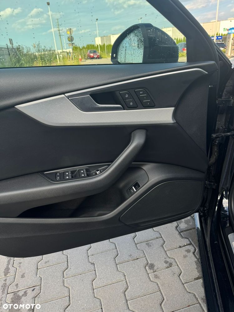 Audi A4 Avant 2.0 TDI S tronic - 14