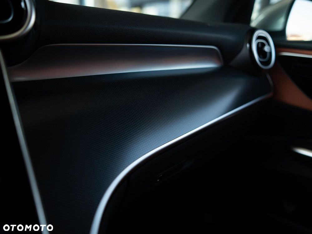 Mercedes-Benz GLC - 27