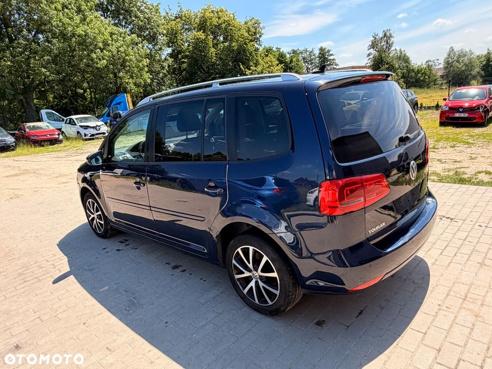 Volkswagen Touran 1.6 TDI DPF BlueMotion Technology DSG Highline - 12
