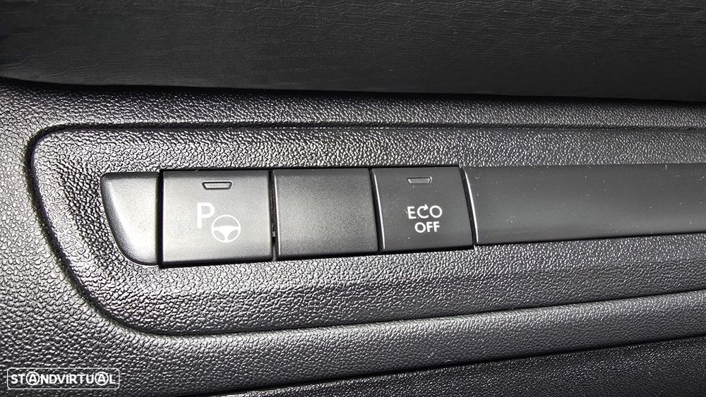 Peugeot 2008 1.2 PureTech GT Line EAT6 - 12