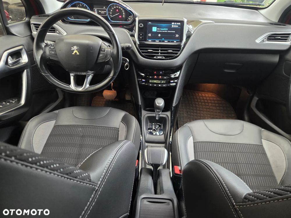 Peugeot 2008 1.2 Pure Tech Allure S&S EAT6 - 11