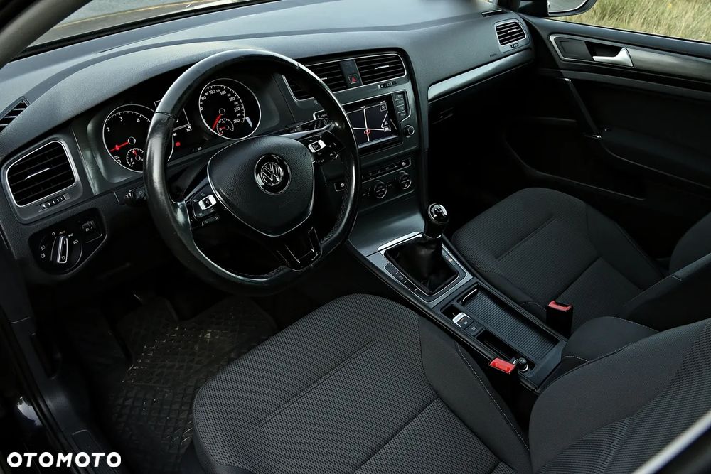 Volkswagen Golf 1.6 TDI BlueMotion Technology Cup - 6