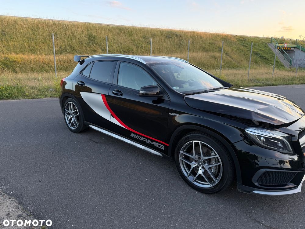 Mercedes-Benz GLA 45 AMG 4-Matic - 23