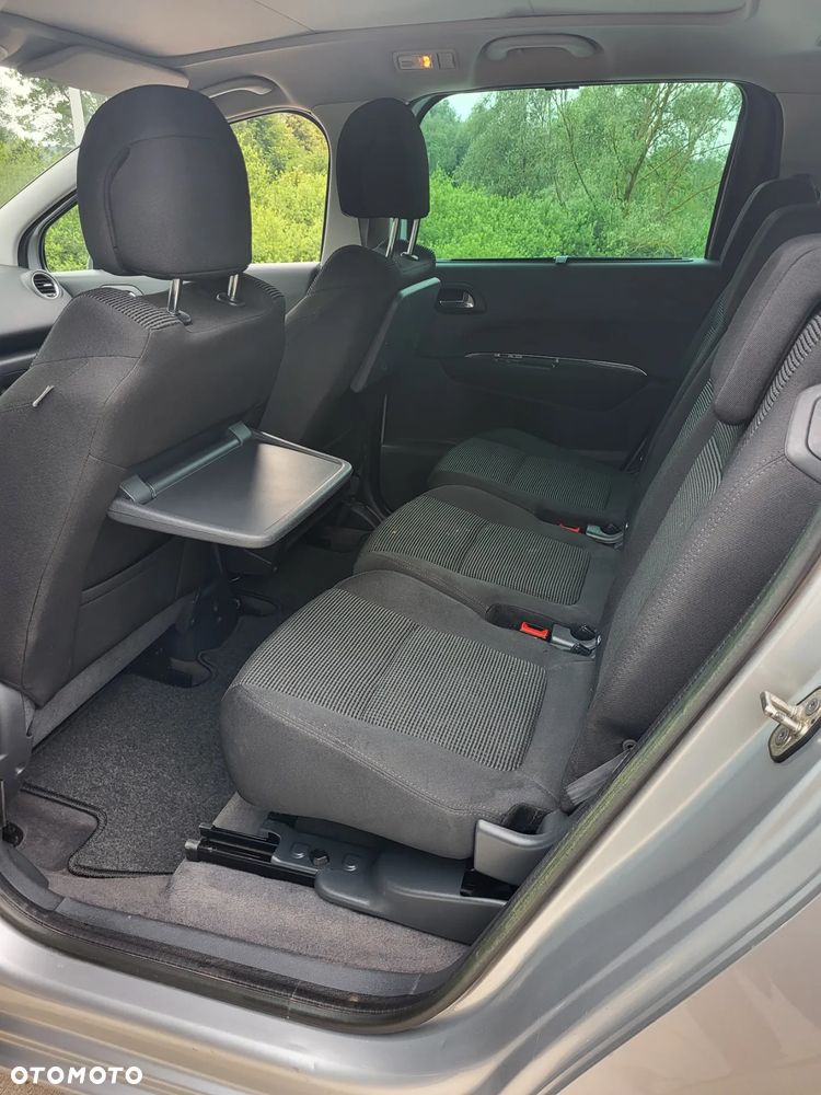 Peugeot 5008 - 36