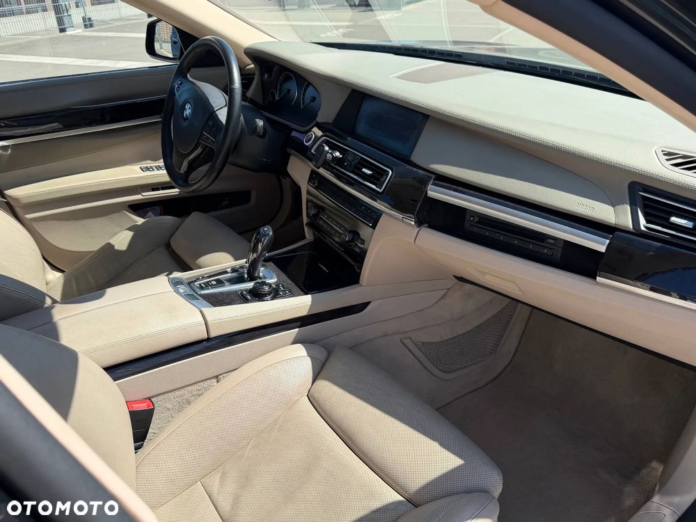 BMW Seria 7 - 7