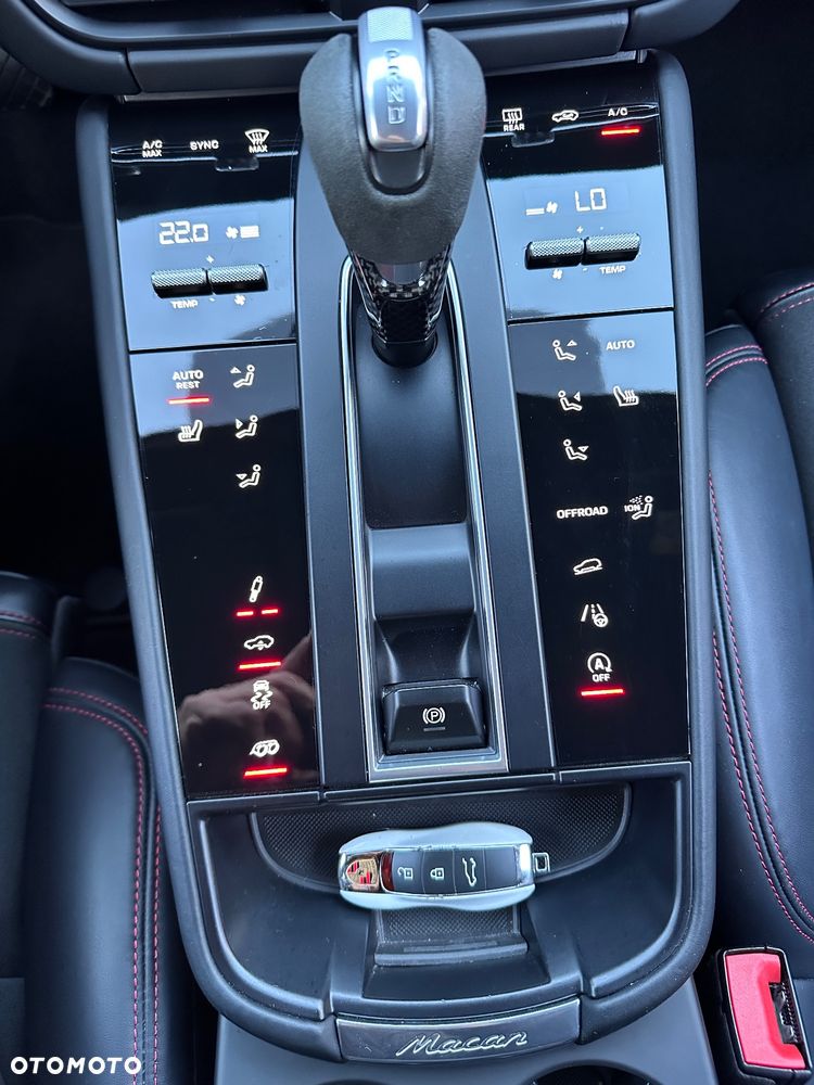 Porsche Macan GTS - 26