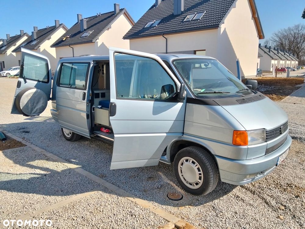 Volkswagen Caravelle - 5