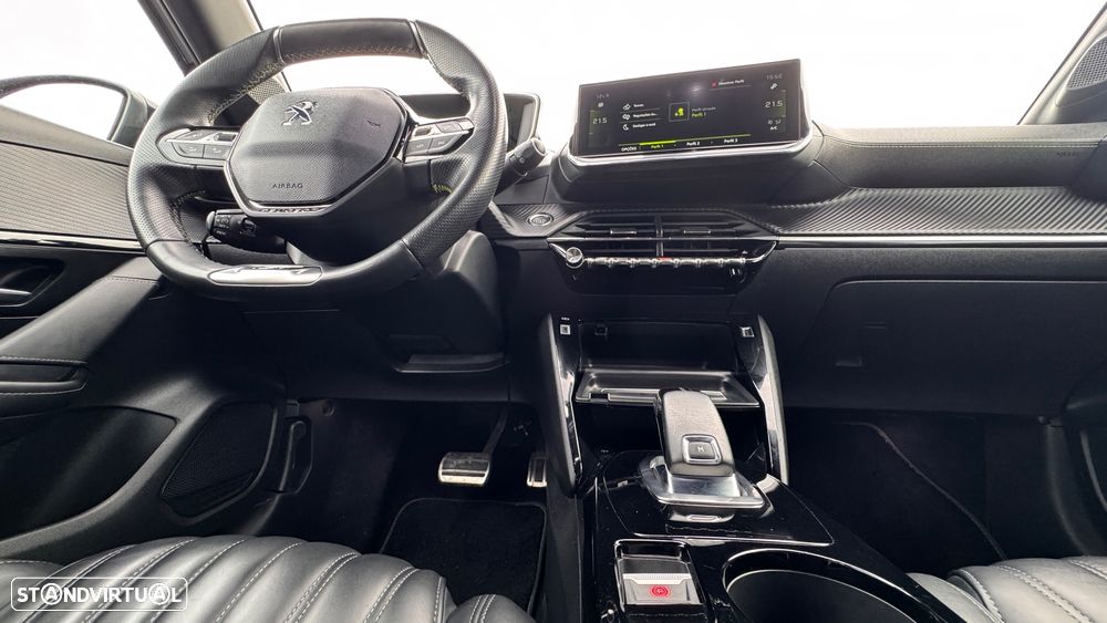 Peugeot 208 1.2 PureTech GT EAT8 - 33