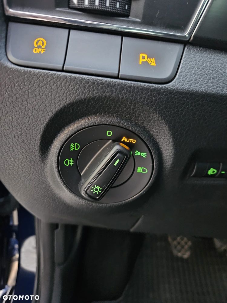 Skoda Fabia 1.0 MPI Clever - 21